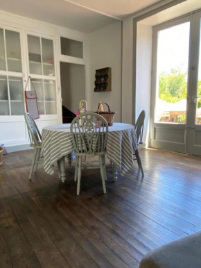 Hotels in Verteuil-Sur-Charente